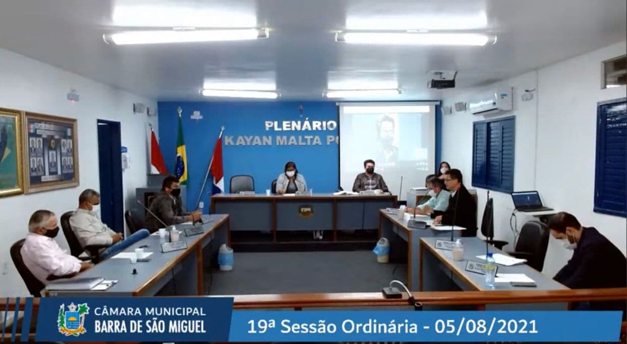 Imagem da notícia: Vereadores promovem sessão, apresentam PL do Executivo